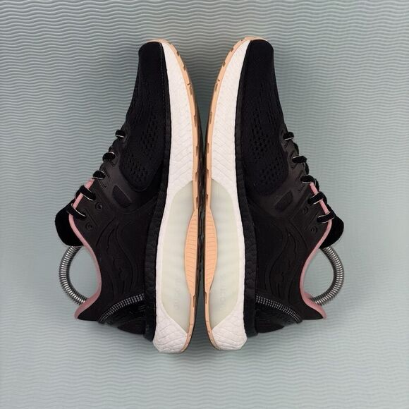 Saucony Hurricane 23 Athletic Running Shoes Women’s Size 8 S10615-45 Black Pink - Picture 5 of 9